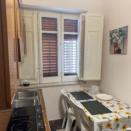 Apartament Dimora Di Maury A Due Passi Dai Trasporti E Da Ballaro Палермо Екстериор снимка