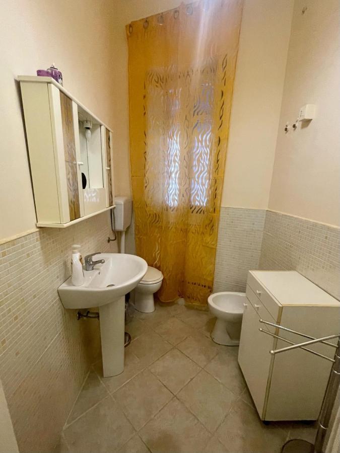 Apartament Dimora Di Maury A Due Passi Dai Trasporti E Da Ballaro Палермо Екстериор снимка