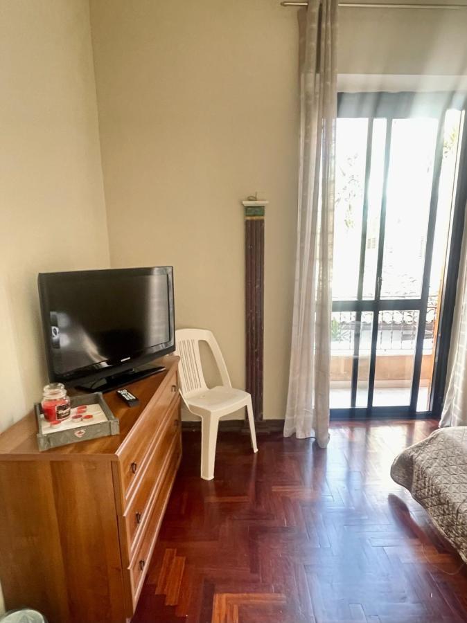 Apartament Dimora Di Maury A Due Passi Dai Trasporti E Da Ballaro Палермо Екстериор снимка
